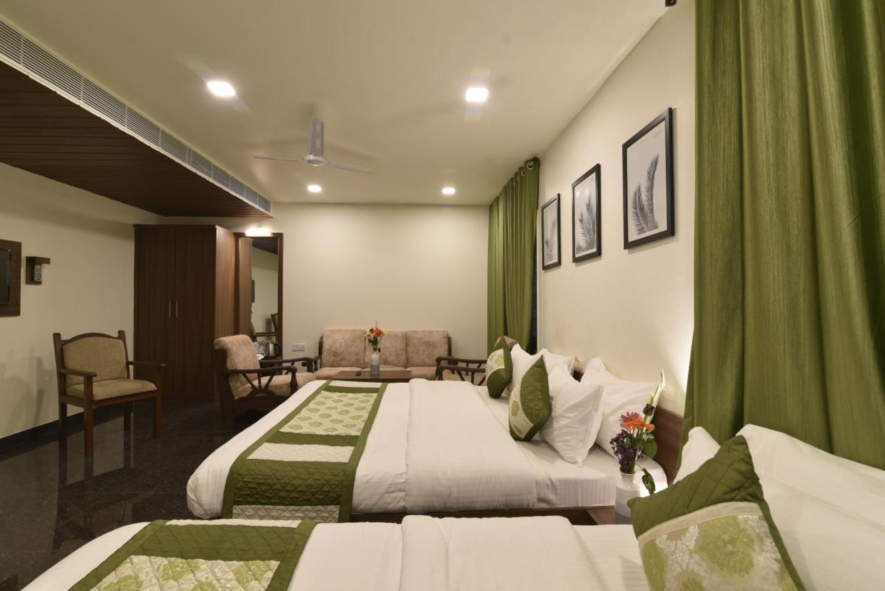 Hotel Clove Bijāpur Exterior foto